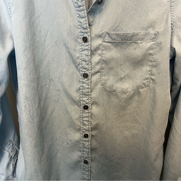 SO Perfect shirt lightweight denim like shirt button front pocket  button cuff - Picture 9 of 9